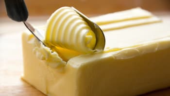 Můžete nechat máslo mimo lednici několik hodin bez rizika? Důležité jsou tyto 3 zásady