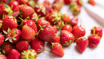 Jak zpracovat a uchovat šťavnaté jahody? Máme pro vás 3 tipy