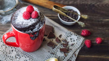 Mug cakes: Oblíbené jednoporcové dortíky z hrníčku připravíte v mikrovlnce