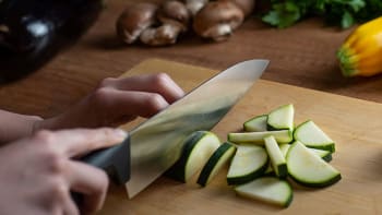 Zvolte si ten správný nůž pro každý úkol, který vás v kuchyni může potkat