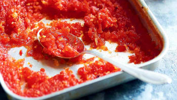 Pečený rajčatový džem s chilli a zázvorem