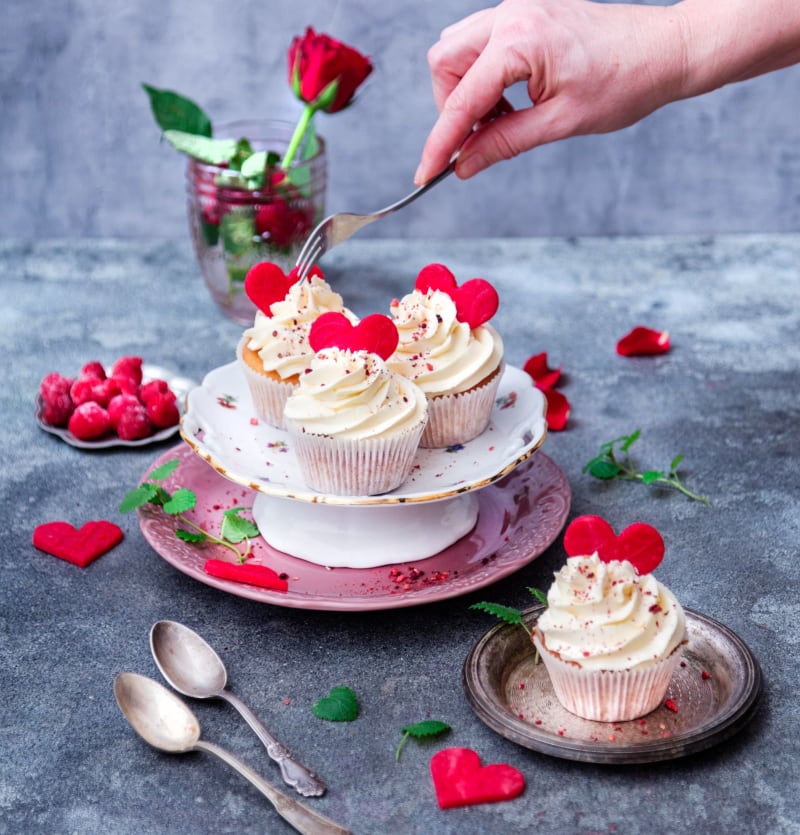 Zamilované valentýnské cupcakes s krémem z bílé čokolády