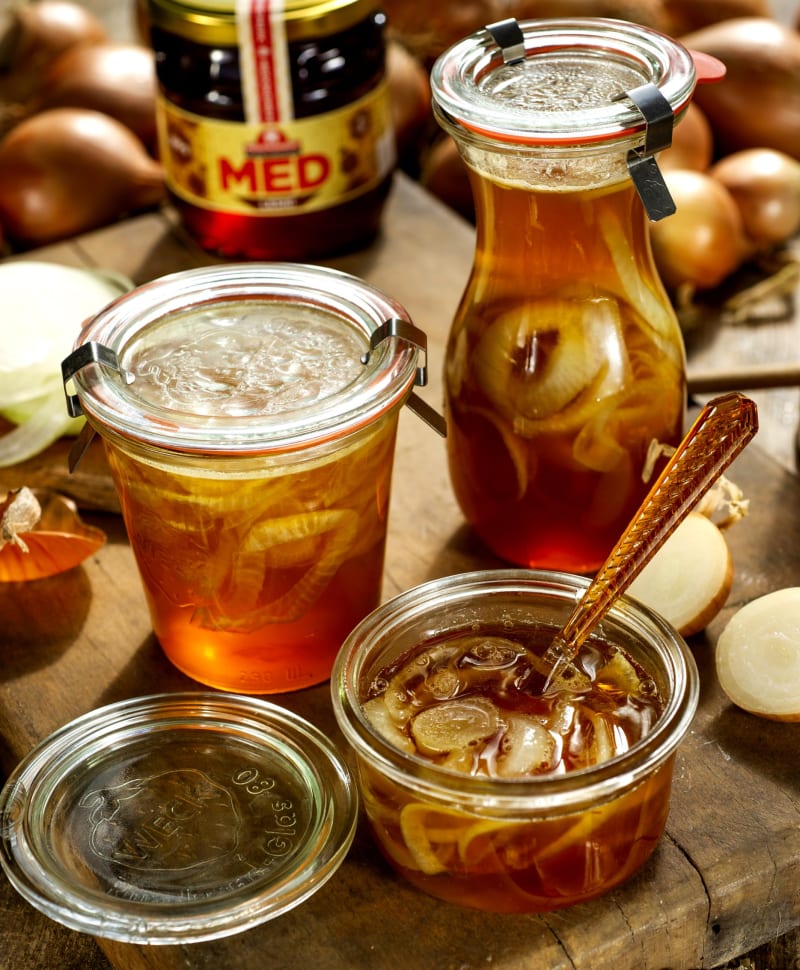 Medovo-cibulový sirup proti kašli a nachlazení