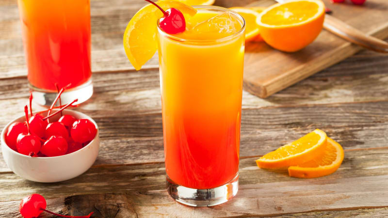 Tequila Sunrise – recept na koktejl, který vnese slunce do sklenice