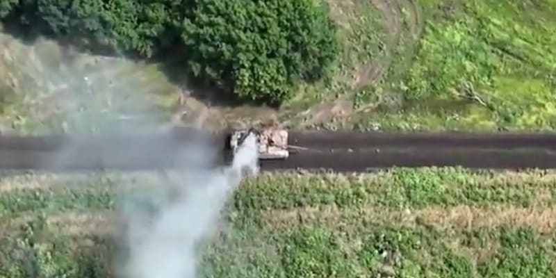 Ukrajinská armáda zničila nový ruský tank T-90.
