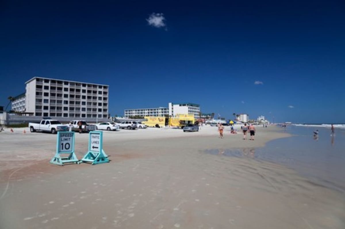 Daytona Beach je oblíbeným turistickým cílem