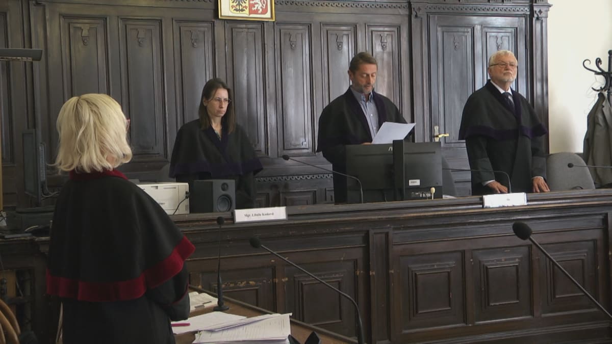 Muž z Hodonínska si za znásilnění vlastní dcery vyslechl rozsudek na pět let vězení.