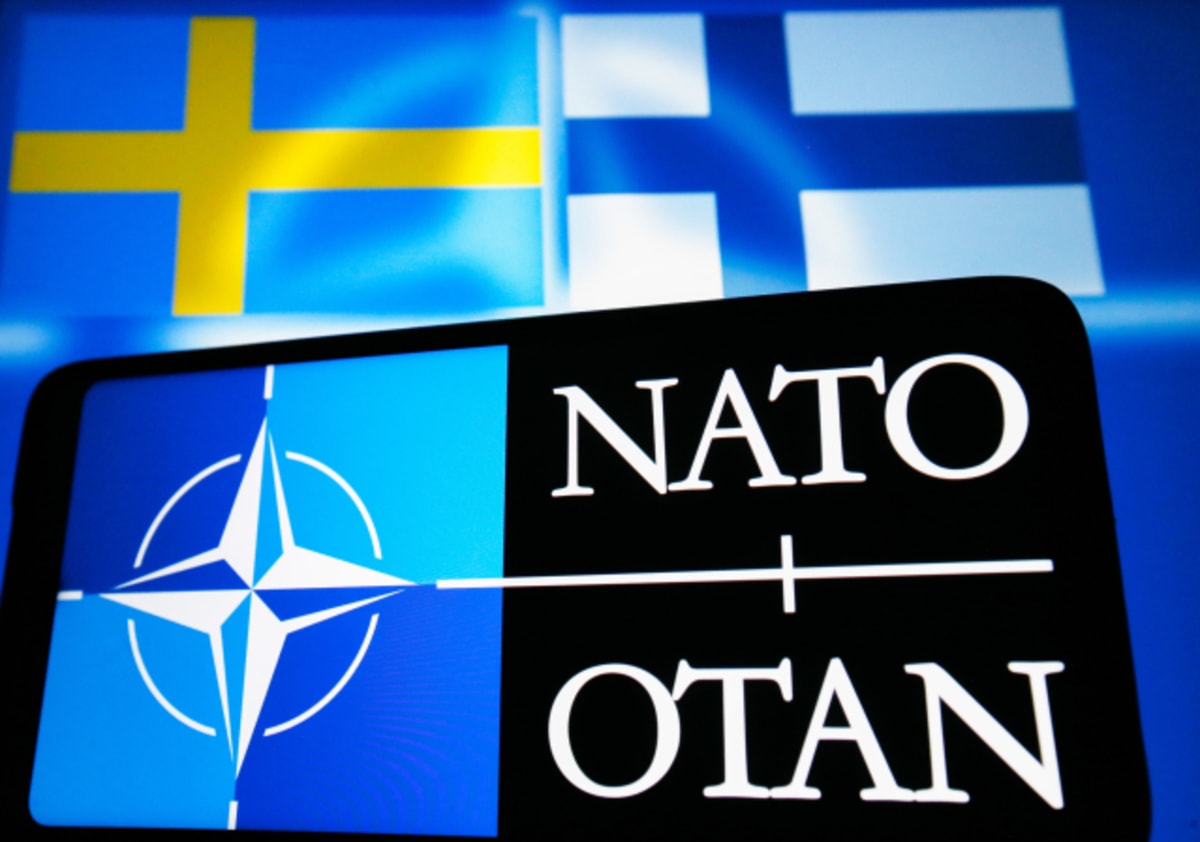 Český Senát dal souhlas ke vstupu Finska a Švédska do NATO.