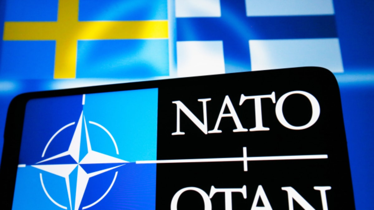 Český Senát dal souhlas ke vstupu Finska a Švédska do NATO.