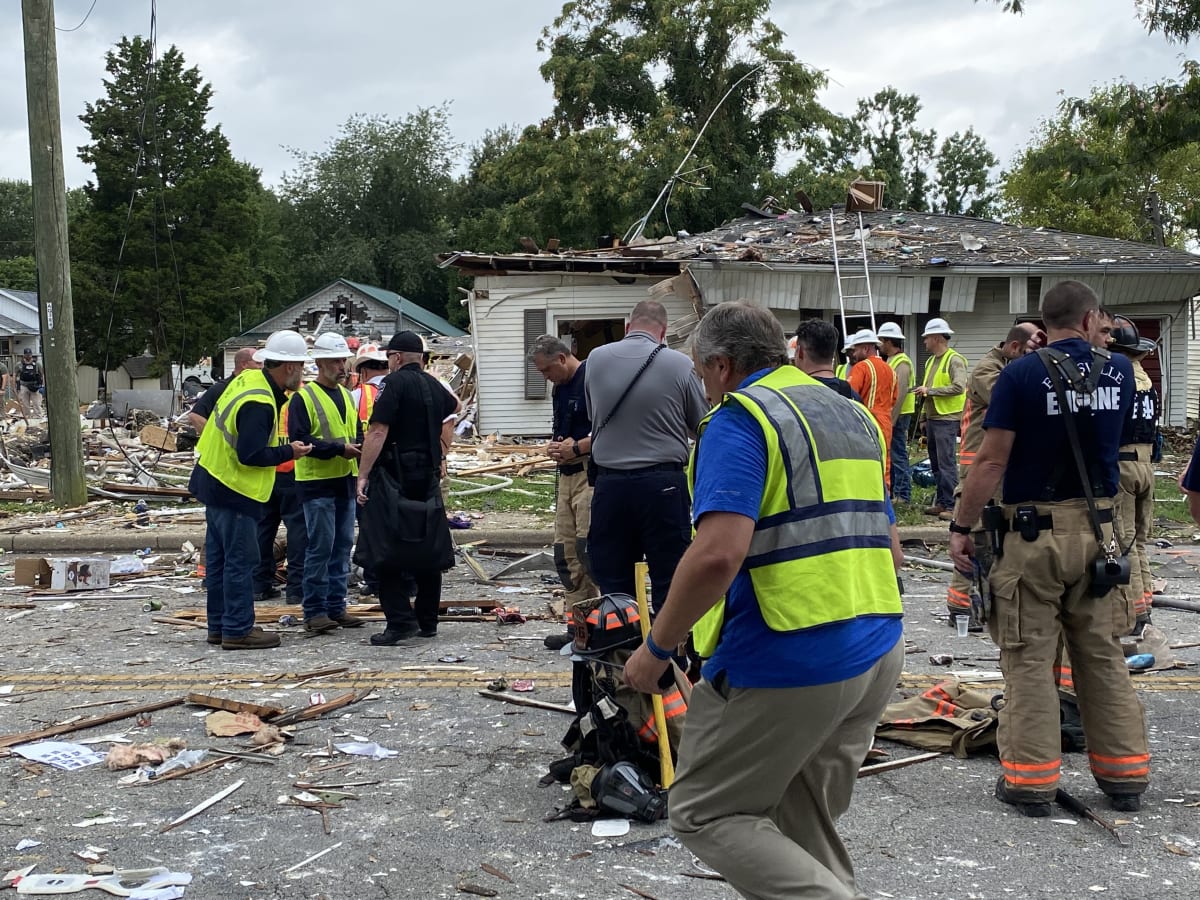 Při výbuchu v americkém Evansville zemřeli 3 lidé, poškozeno bylo 39 domů