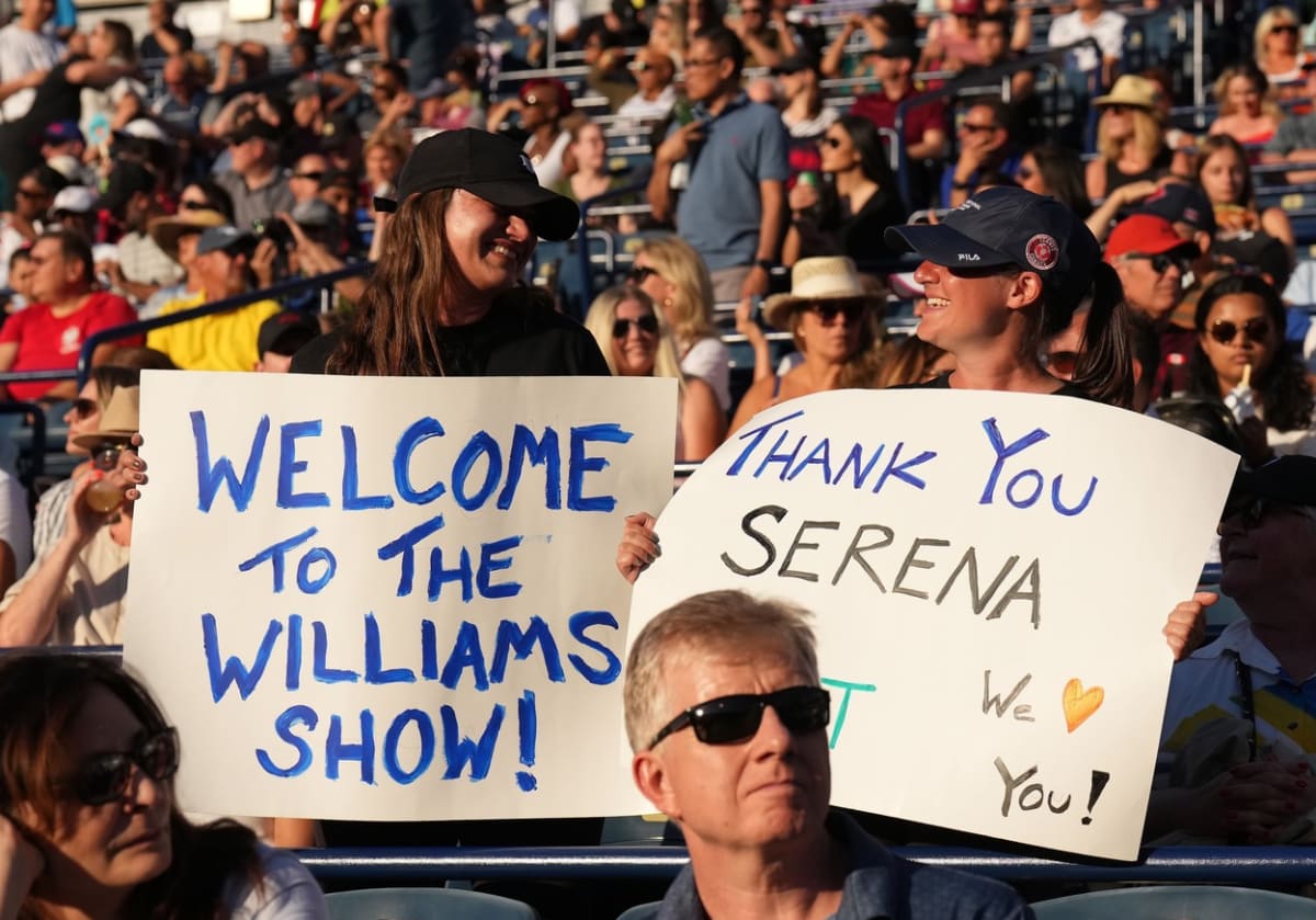 Fanoušci v Torontu děkovali Williamsové.
