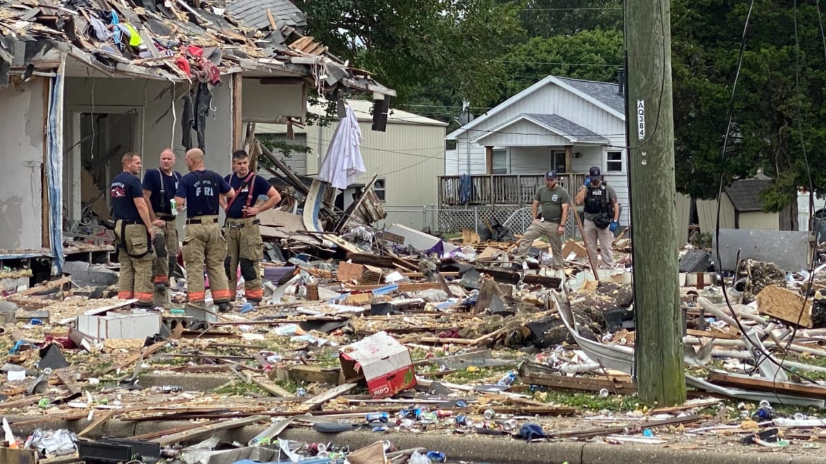 Při výbuchu v americkém Evansville zemřeli 3 lidé, poškozeno bylo 39 domů