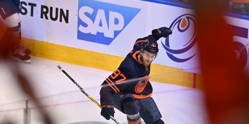 Hvězdou Edmontonu je především Connor McDavid, mnohými považován za nejlepšího hokejistu současnosti.