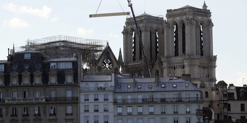 Notre-Dame se již renovuje