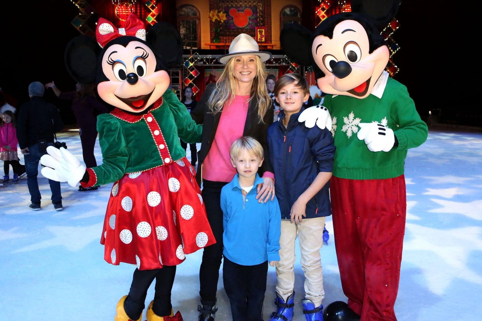 Hollywoodská herečka Anne Hecheová se svými syny v roce2014