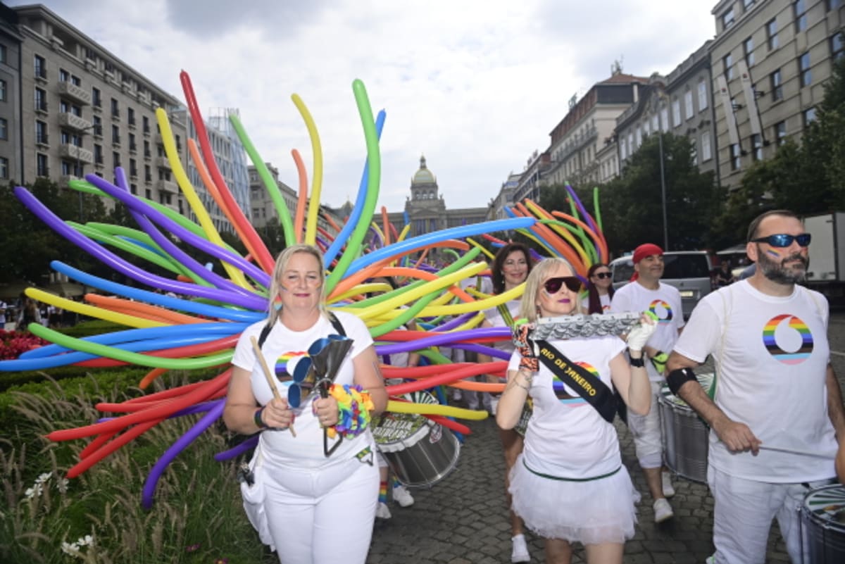 V Praze začal průvod festivalu Prague Pride. 
