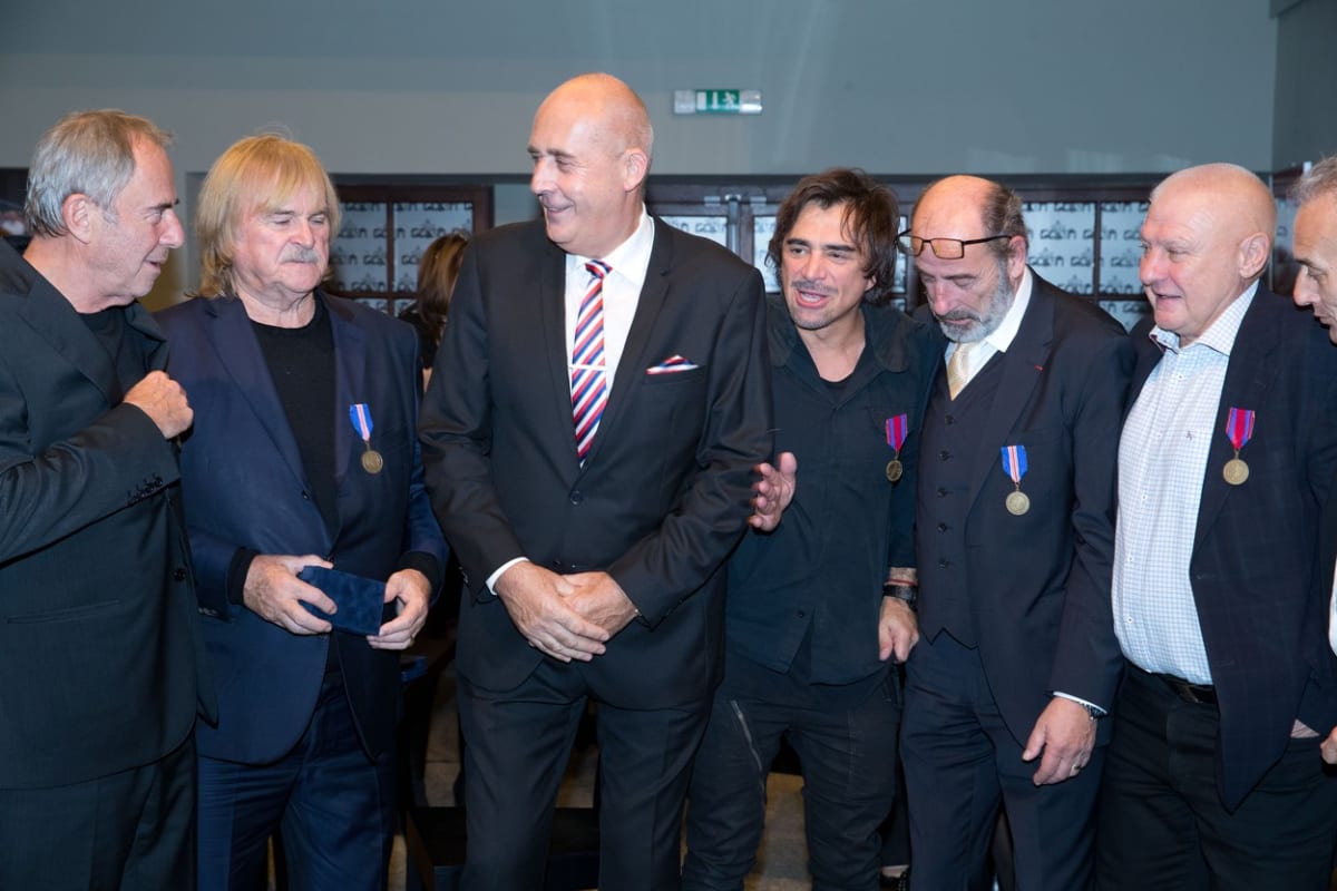 Petr Salava, Sagvan Tofi, Jan Rosák a Karel Vágner na oslavách 45. narozenin klubu Amfora v roce 2019.
