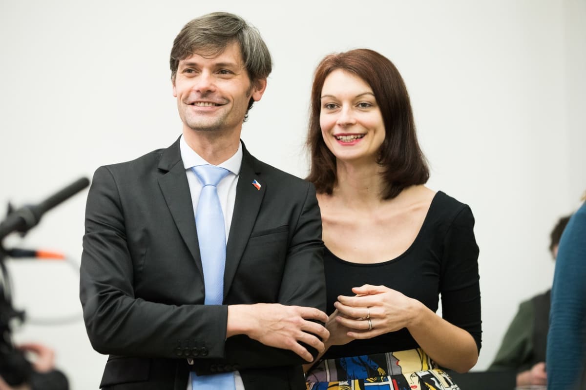 Senátor Marek Hilšer a jeho manželka Monika