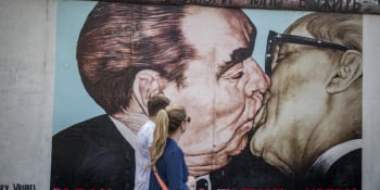 Zemřel autor ikonického graffiti na Berlínské zdi. Po covidu mu náhle zesláblo srdce