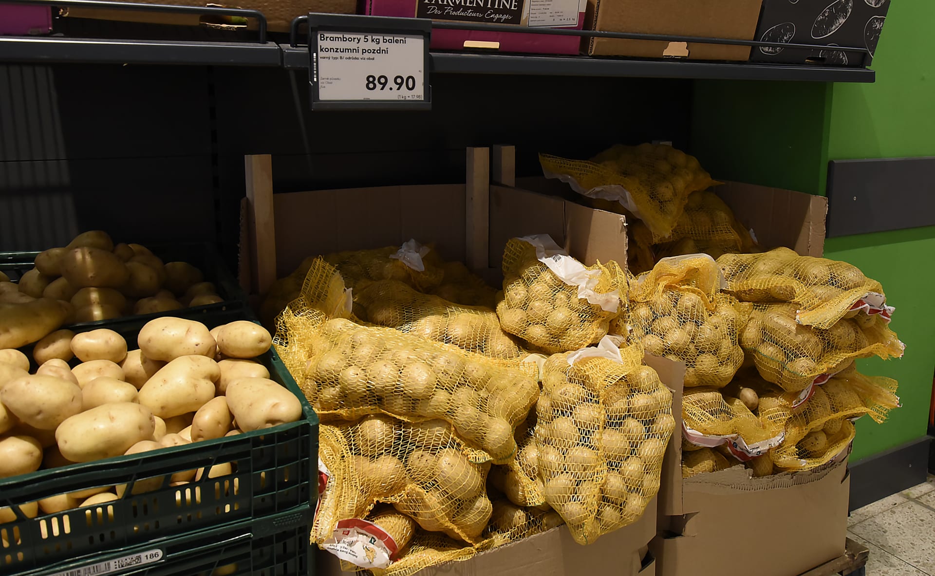Konzumní brambory byly v listopadu k dostání za cenu 18,31 Kč za kilo. V prvním měsíci letošního roku stály 18,43 Kč. 