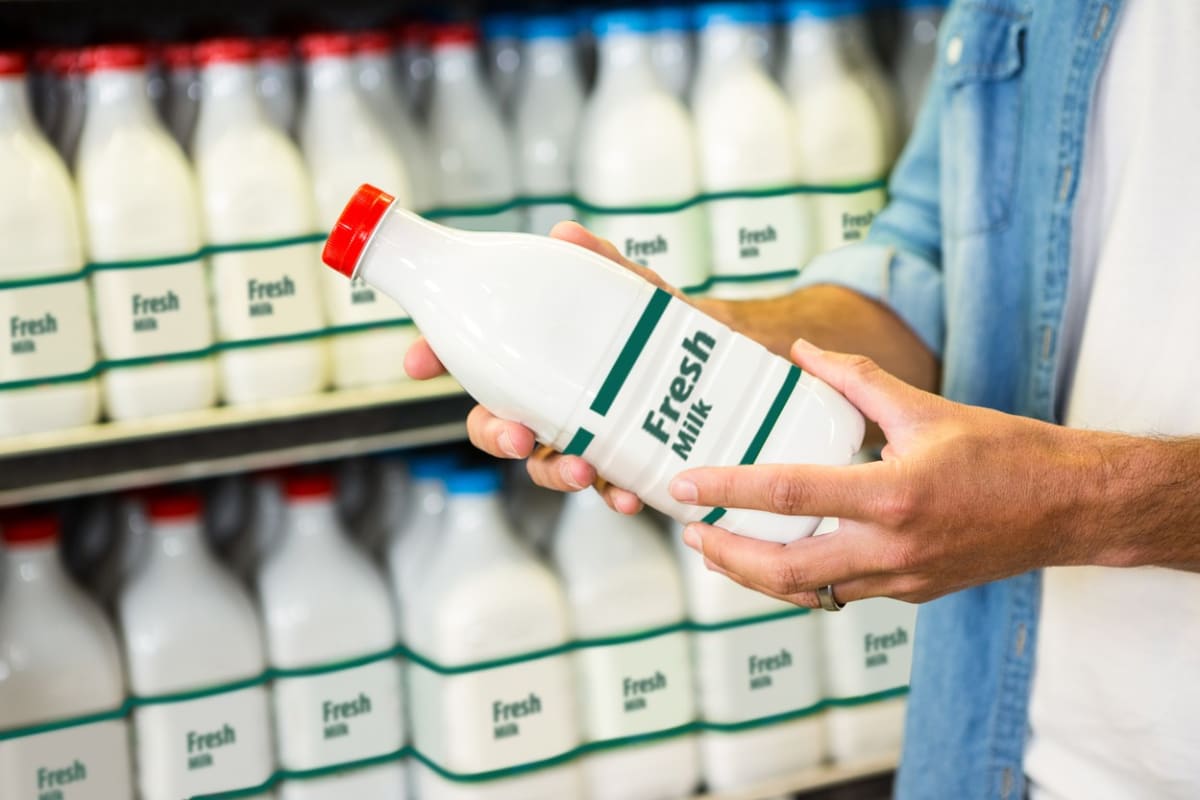 Mléko polotučné pasterované bylo v září k mání za 24,10 Kč za litr. V lednu stálo 20,82 Kč.