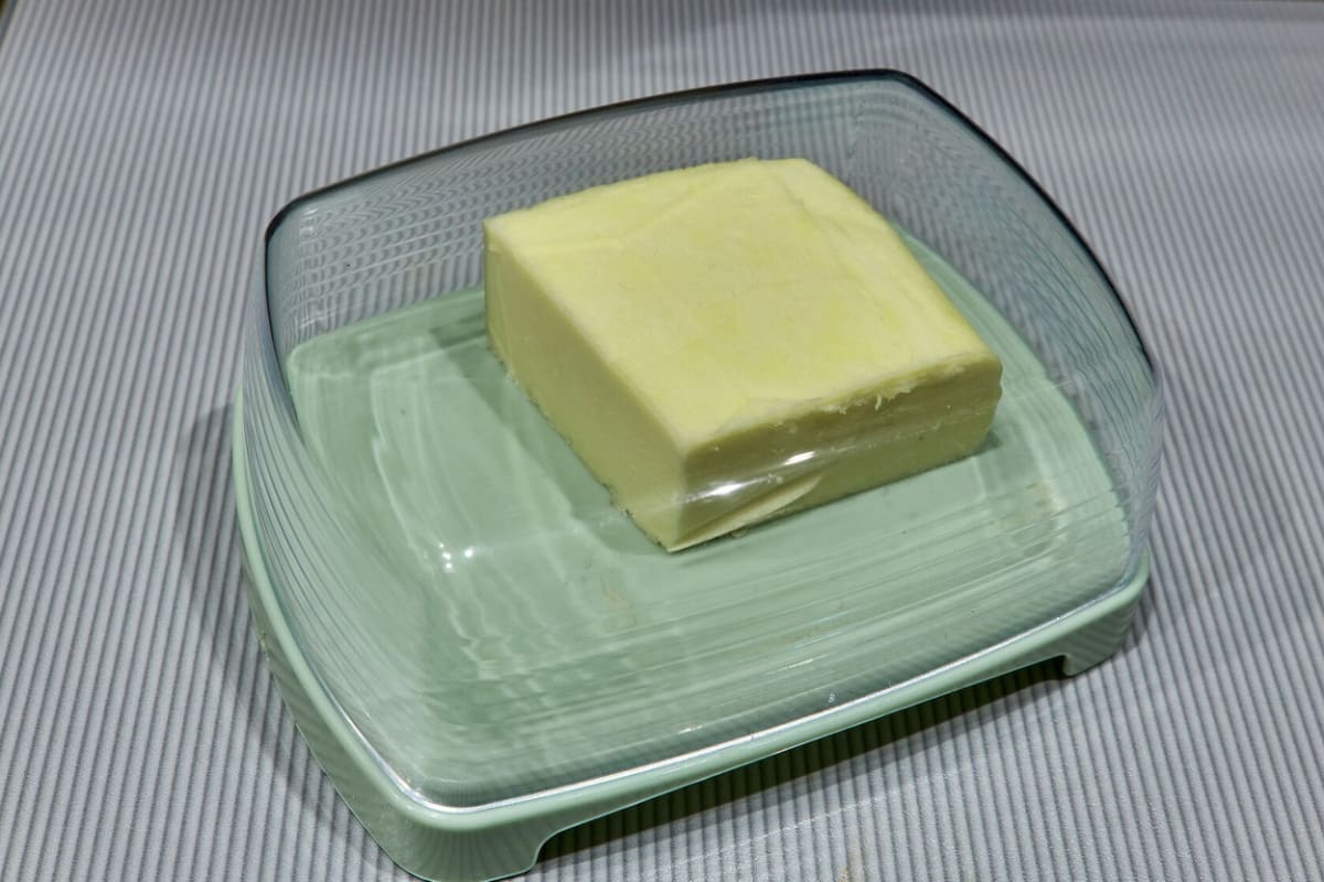 Máslo se v listopadu prodává za 267,94 Kč za kilo. Začátkem roku bylo za 214,95 Kč/kg.