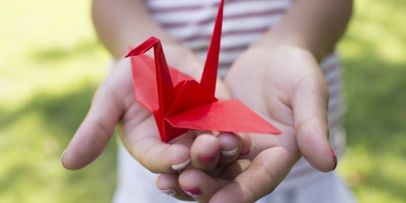 Origami jeřáb pro štěstí