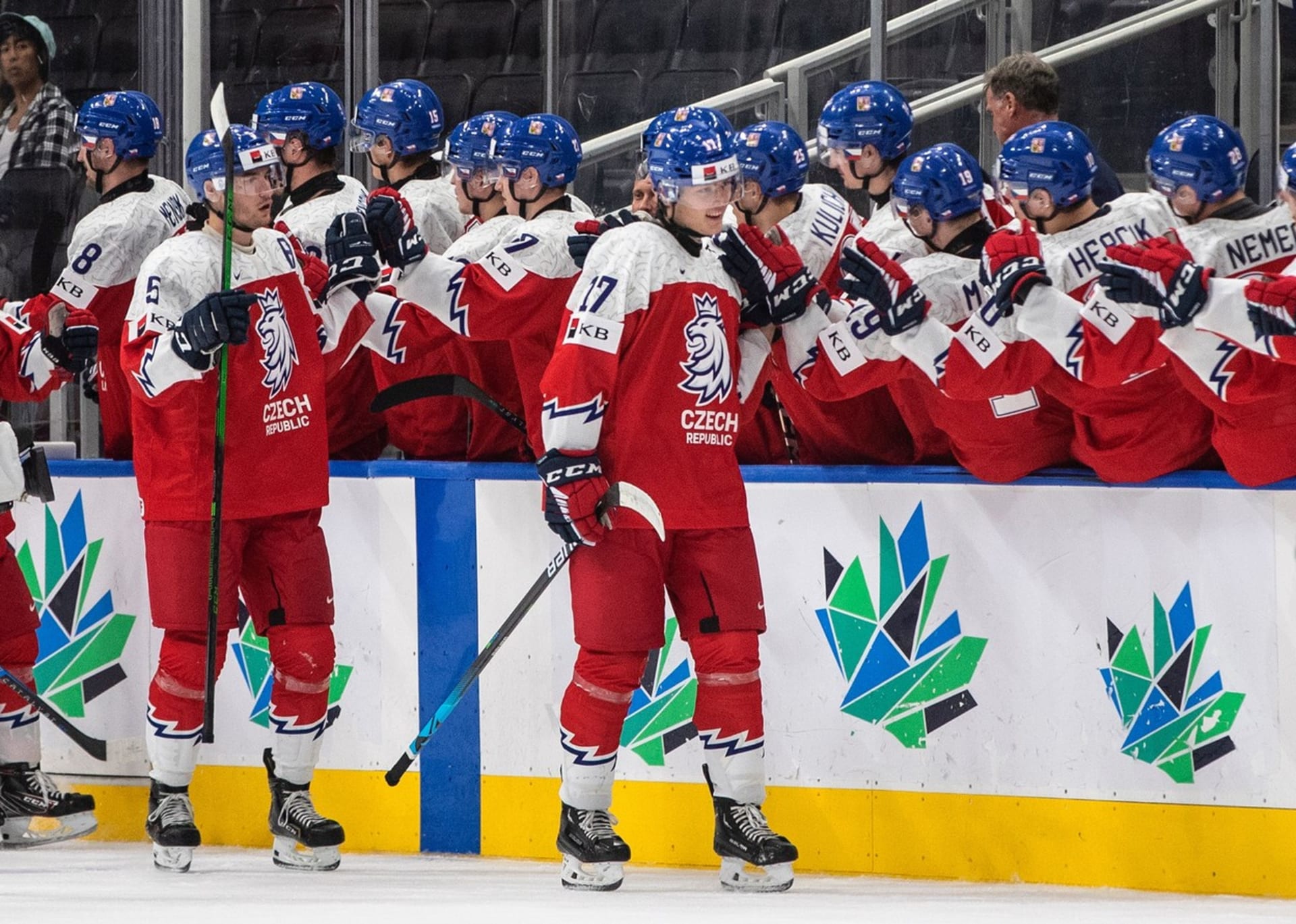 Hokejová dvacítka prohrála na MS v semifinále s Kanadou. 