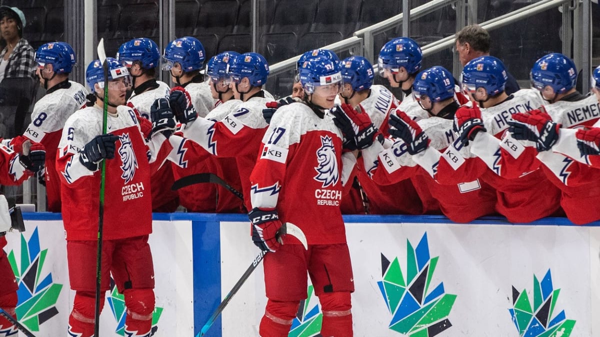 Hokejová dvacítka prohrála na MS v semifinále s Kanadou. 