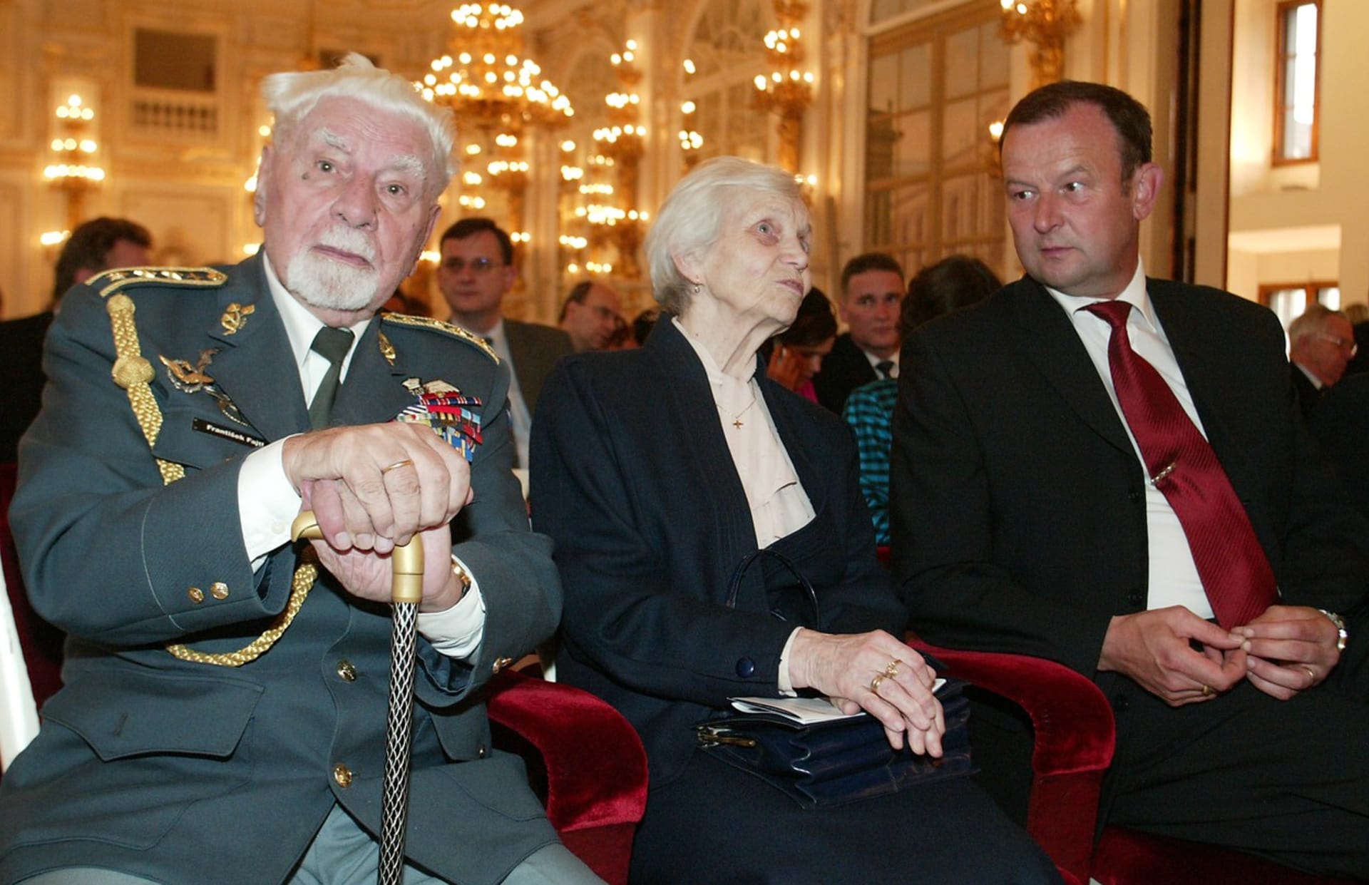 František Fajtl na slavnostním večeru Pocta rytířům nebes v roce 2004