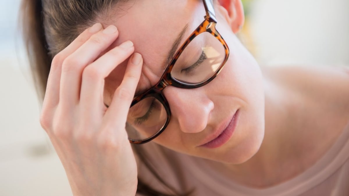 Migréna není jen bolest hlavy. Příznaků je mnohem více a dotyčného doslova paralyzuje na několik hodin či dní. (Ilustrační foto)