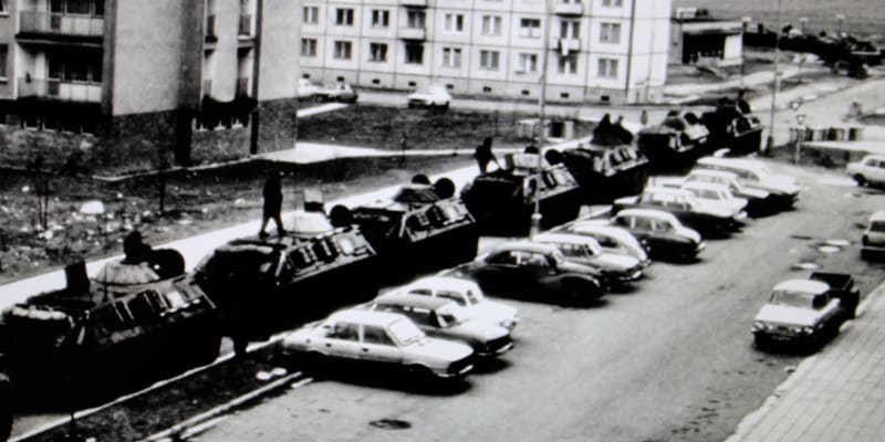Sovětské transportéry ve Vysokém Mýtě