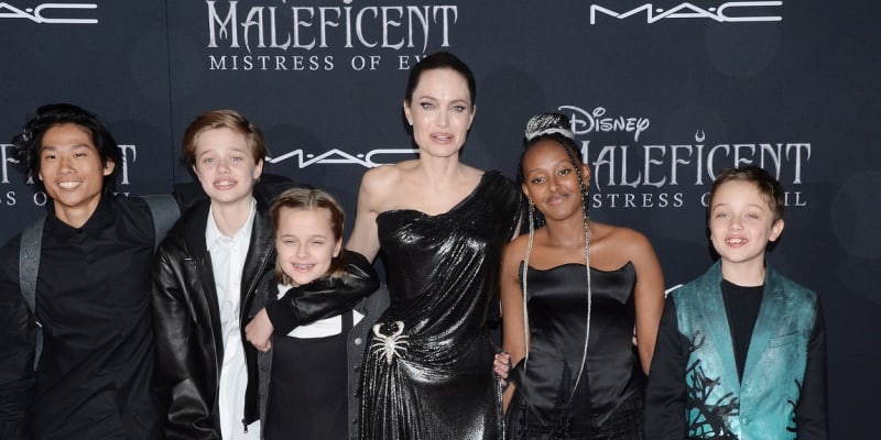 Angelina Jolie s dětmi