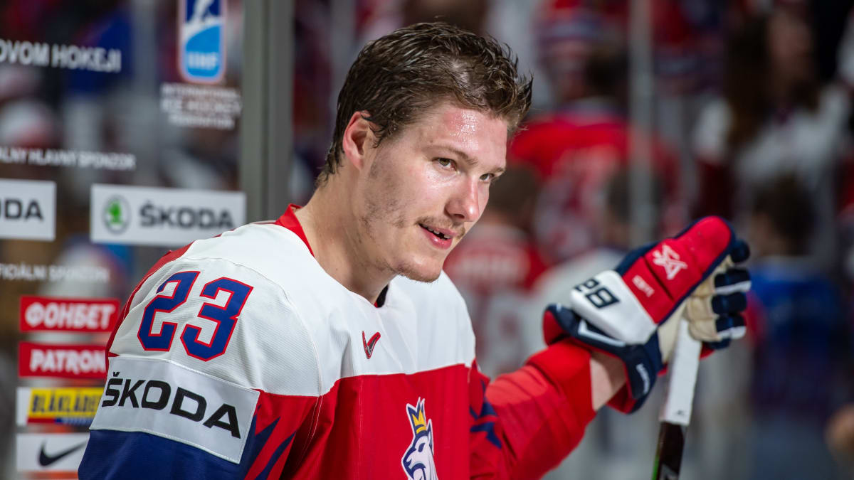 Dmitrij Jaškin se i přes probíhající ruskou invazi na Ukrajinu vrátil z NHL do KHL.