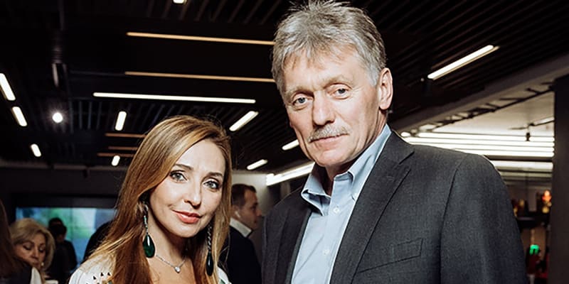 Mluvčí Kremlu Dmitrij Peskov s manželkou Tatianou Navkovou