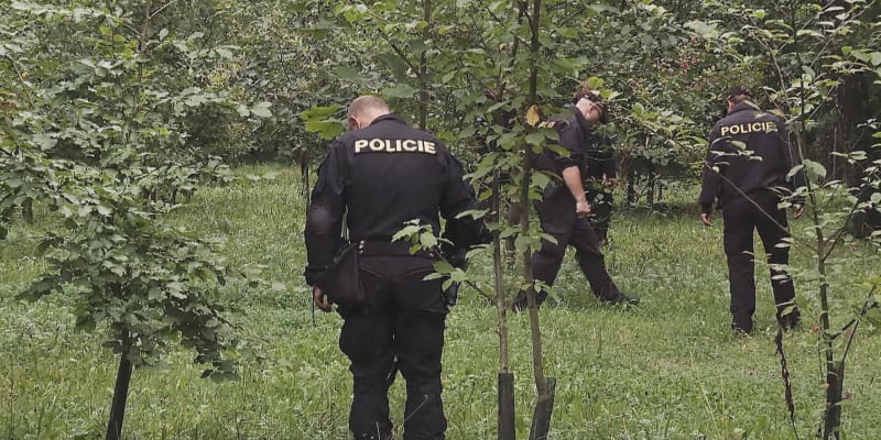 V altánu v Bělském lese našli ubodaného bezdomovce.