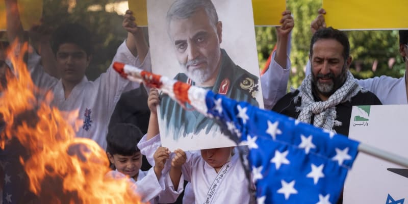 Na začátku srpna se v Teheránu konaly protiizraelské a protiamerické protesty.