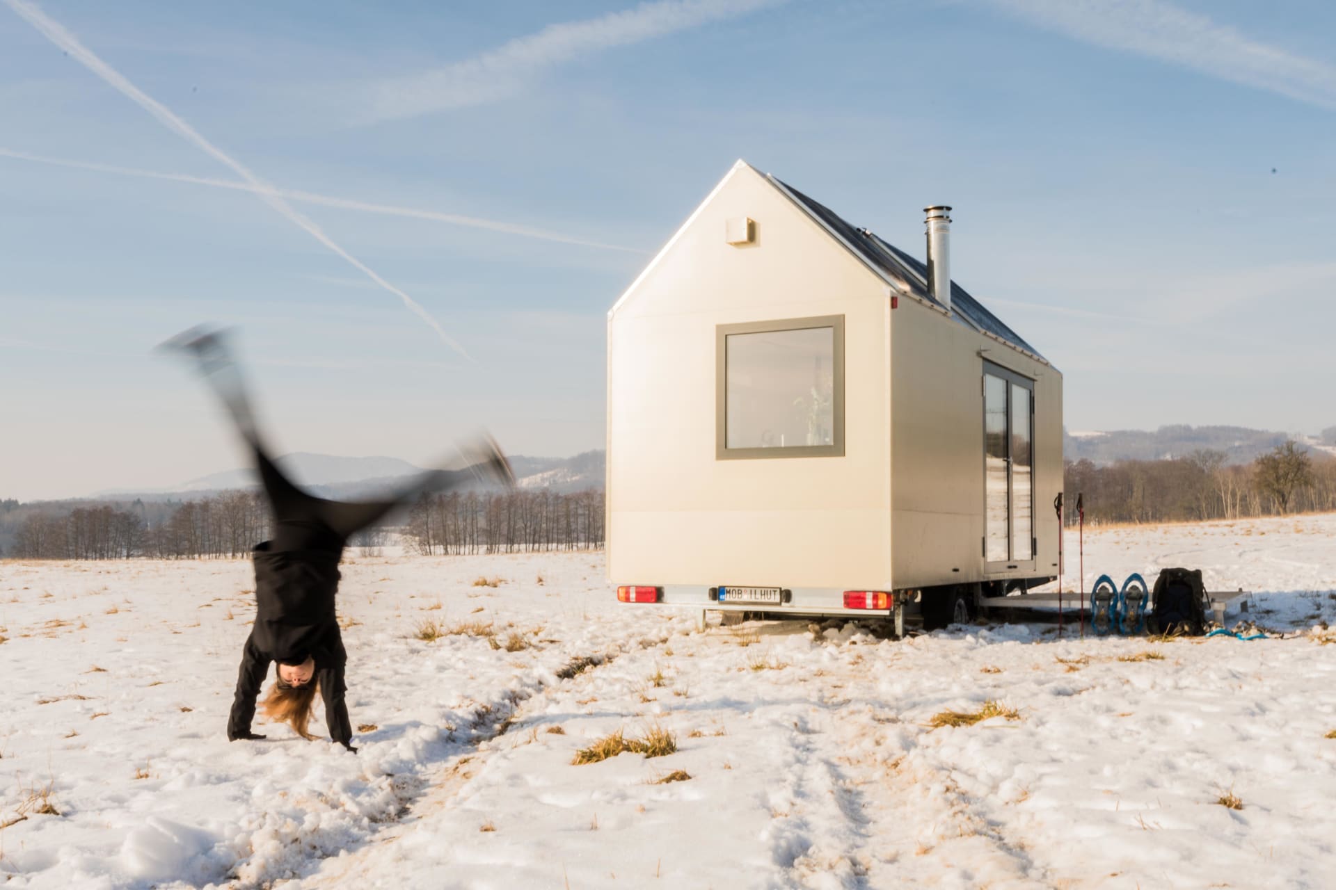 Mobile Hut je designový mobilní domek, který nabízí plnohodnotný komfort pro žití s tím rozdílem