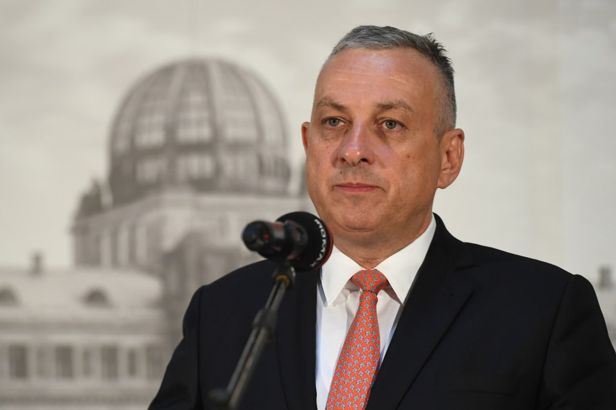 Ministr obchodu a průmyslu Jozef Síkela (STAN)