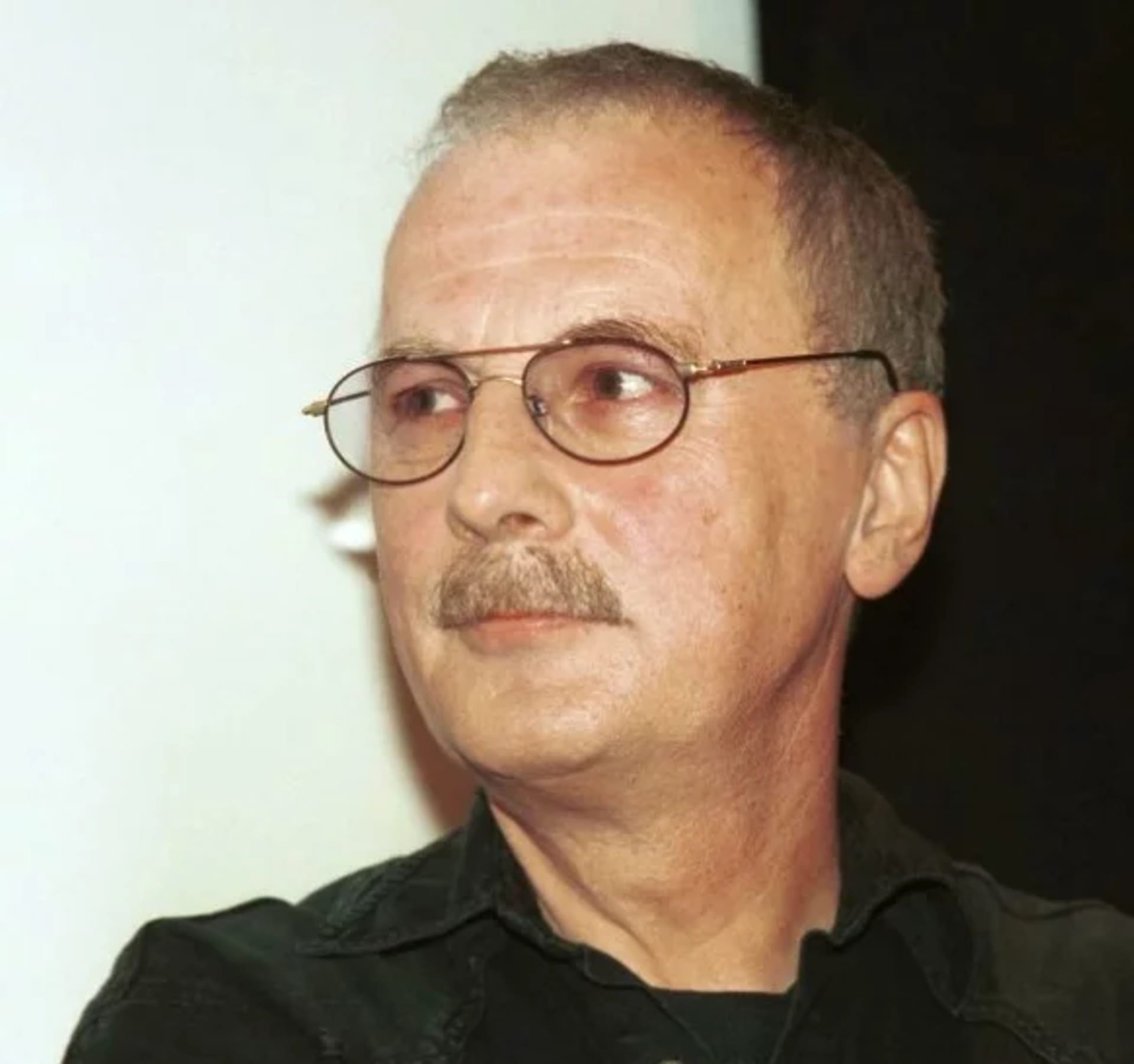 Jiří Datel Novotný zemřel ve věku 73 let. Zpráva o jeho úmrtí se dostala na veřejnost až po dvou dnech.