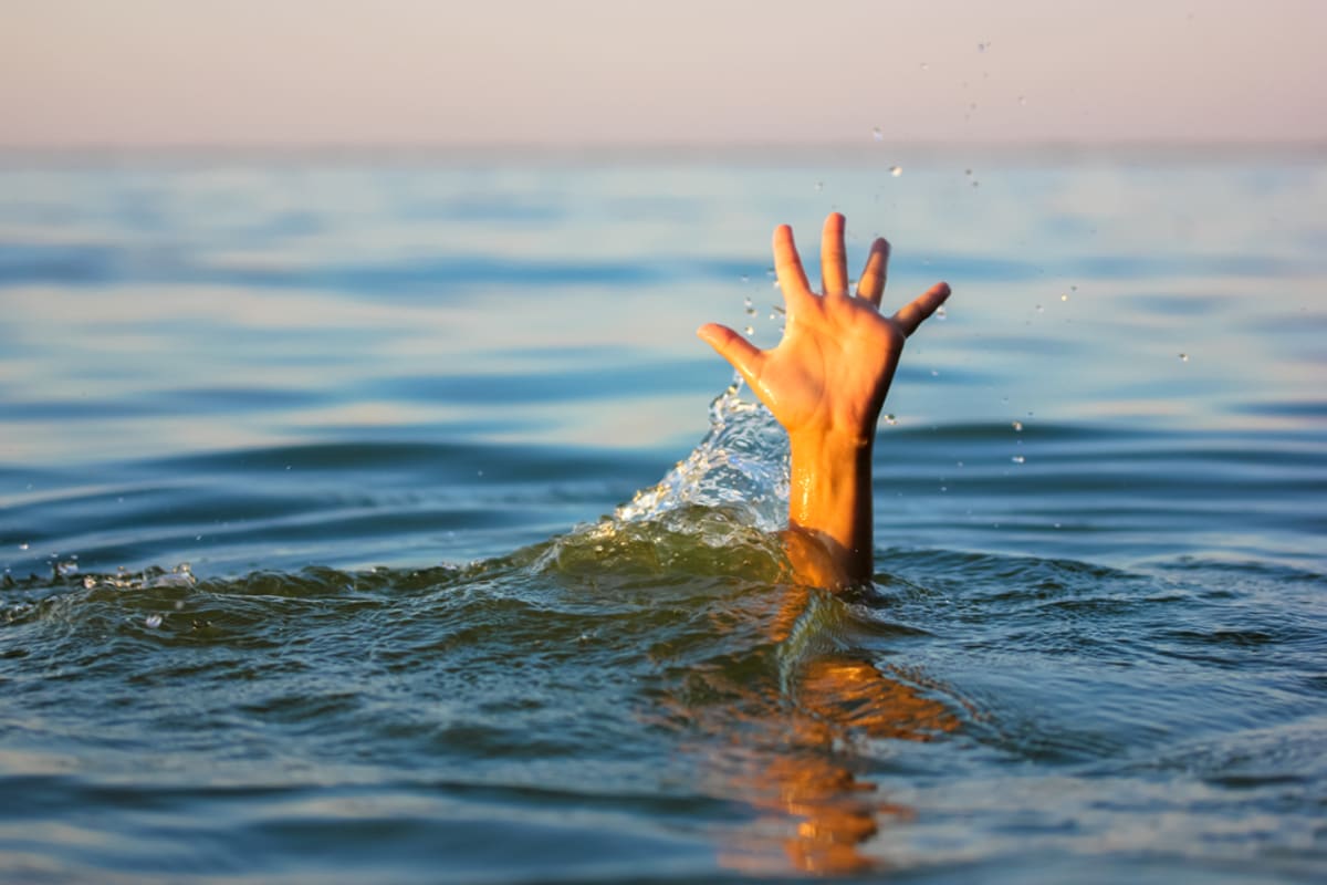Dvacetiletý mladík se při pokusu přeplavat Tisu utopil. (Ilustrační foto).