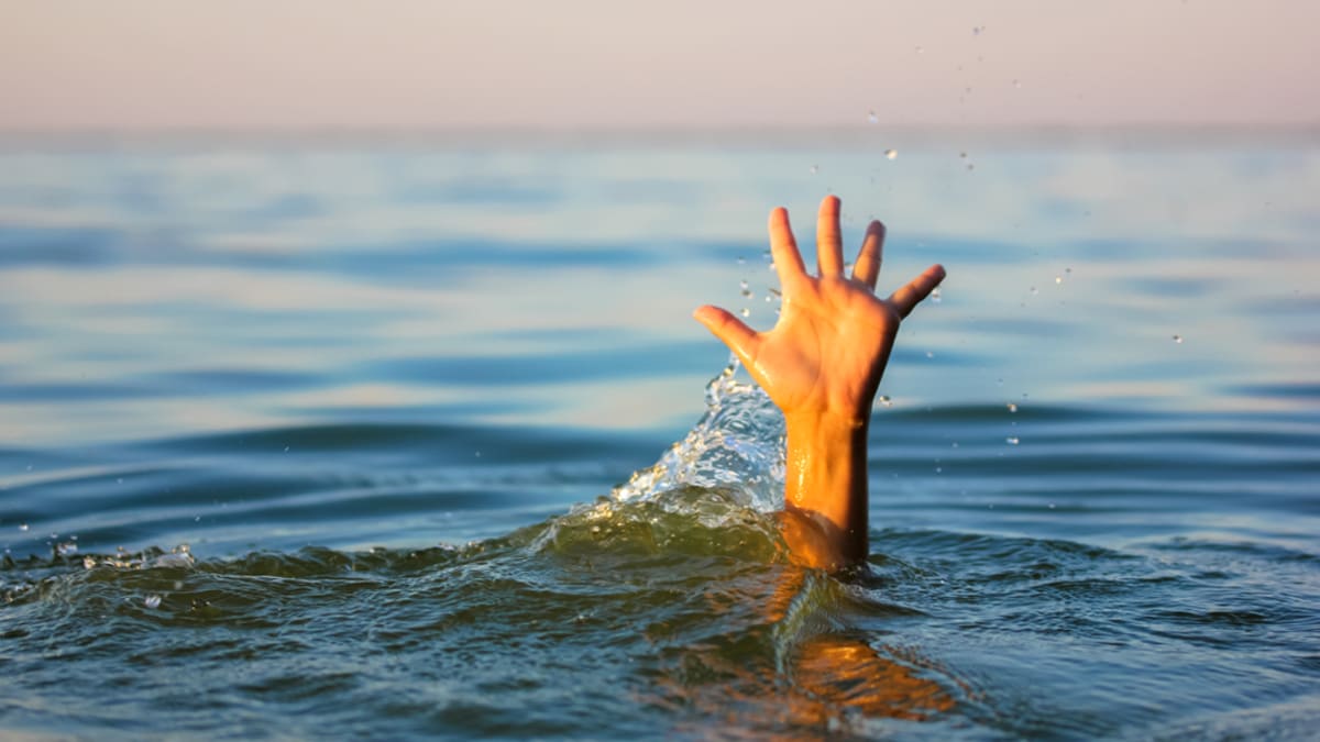 Dvacetiletý mladík se při pokusu přeplavat Tisu utopil. (Ilustrační foto).