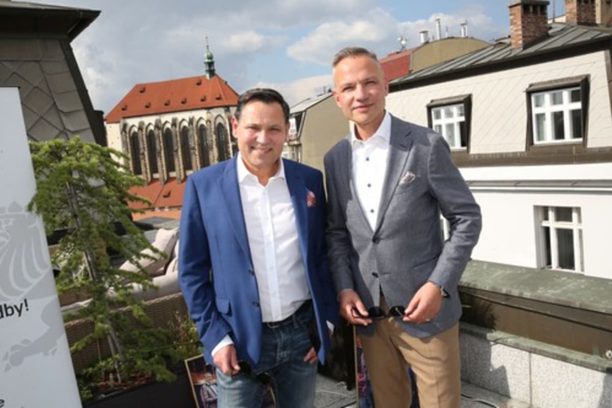 Pavel Vítek と彼のパートナーは 35 周年を迎えます。 