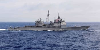 Americké válečné lodě propluly Tchajwanským průlivem. Čína je v pohotovosti