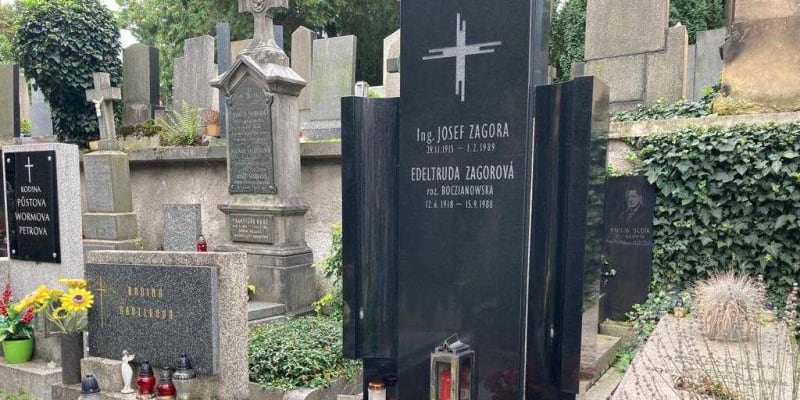 Podle informací CNN Prima NEWS bude zpěvačka Hana Zagorová pohřbena v rodinné hrobce na Vyšehradském „Slavíně“. 