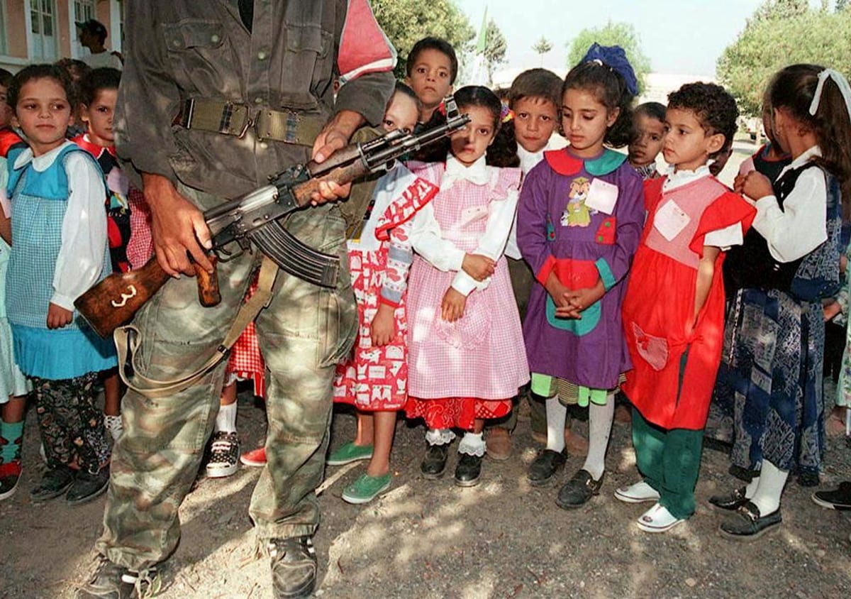 Armáda po masakru začala chránit děti v dalších městech