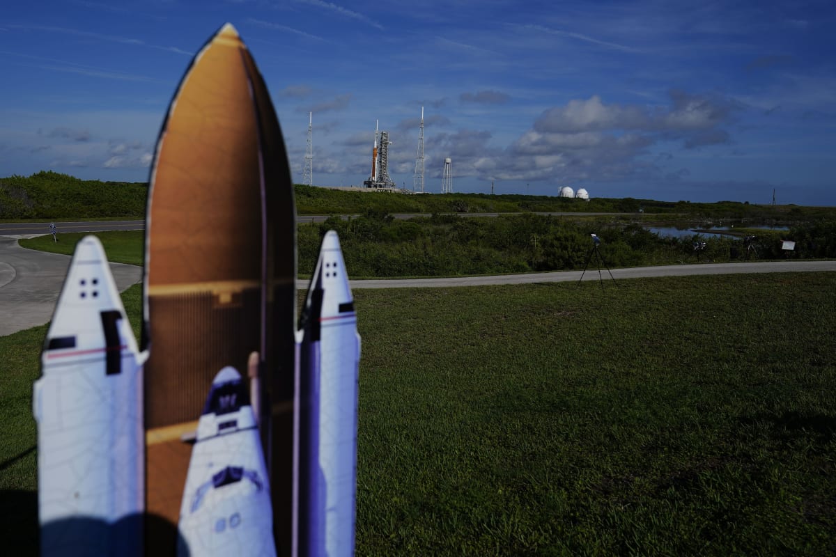  Start rakety na Měsíc přijely na Floridu sledovat statisíce lidí.