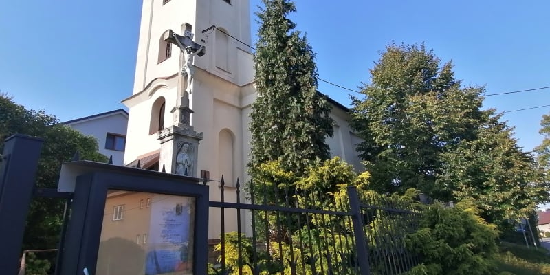 Mariánský kostelík, který stojí cestou z náměstí k rodnému domu Hany Zagorové.