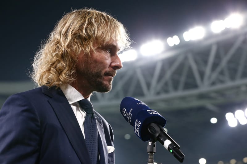 Po hráčské kariéře vyměnil Nedvěd dres, šortky a štulpny za sako a kravatu. Začal pracovat ve vedení Juventusu a v roce 2015 byl povýšený na viceprezidenta.