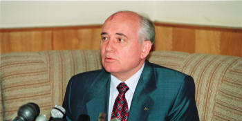 Konec impéria a začátek velké krize. Jak Rusové vnímali vůdce Michaila Gorbačova?